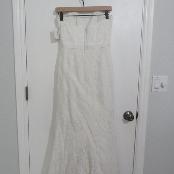 Galina Womens 4 Soft White Strapless Lace Gown with Ribbon Detail Small Train - Picture 2 of 11